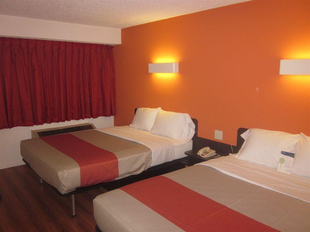 Motel 6-Berea, Ky ภายนอก รูปภาพ